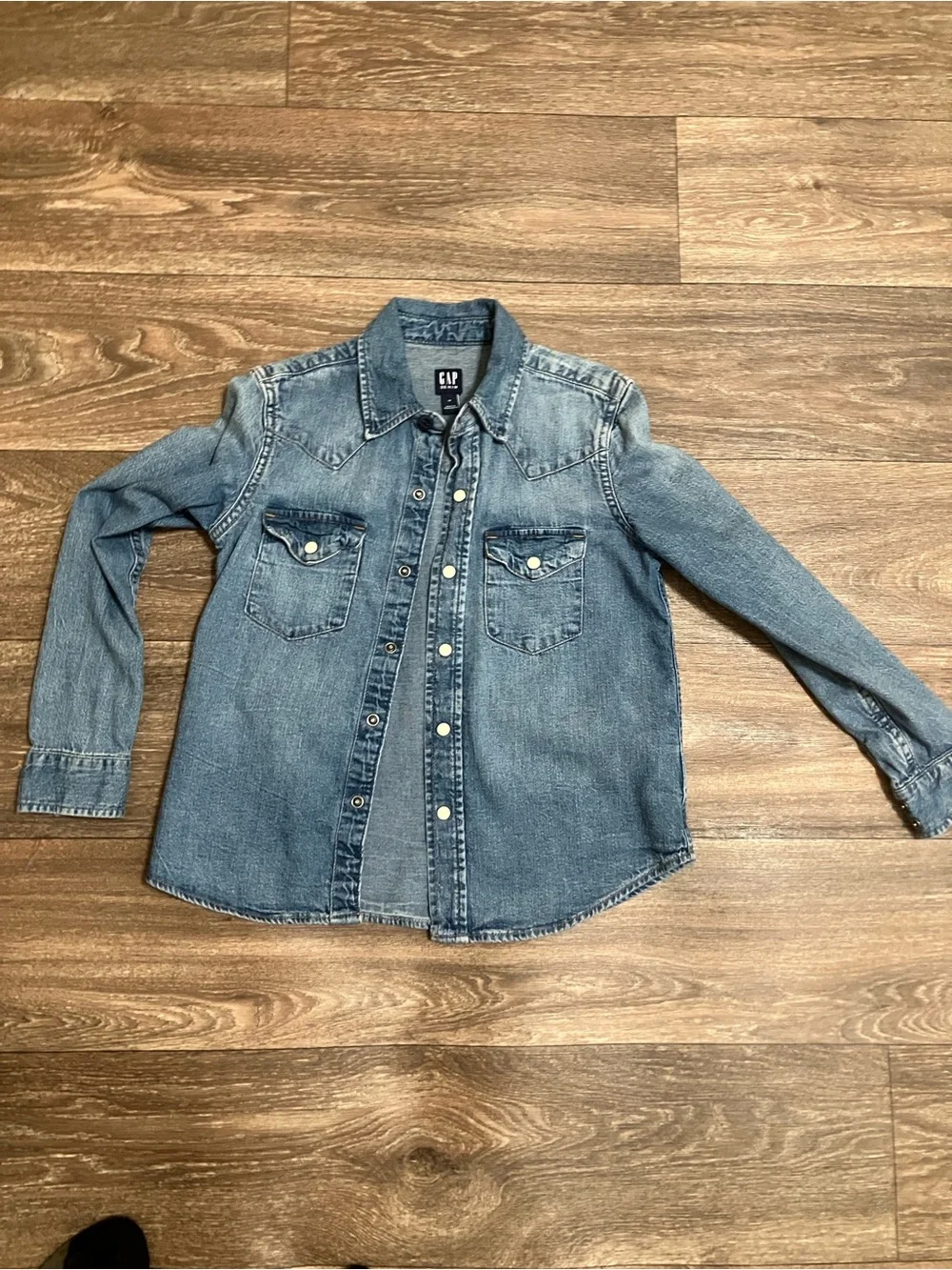 GAP Kids Washed Blue Denim Button-Down Shirt M Pearl type snap